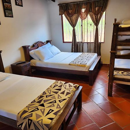 Hotel Campestre Palmas Del Zamorano San Gil Exterior photo