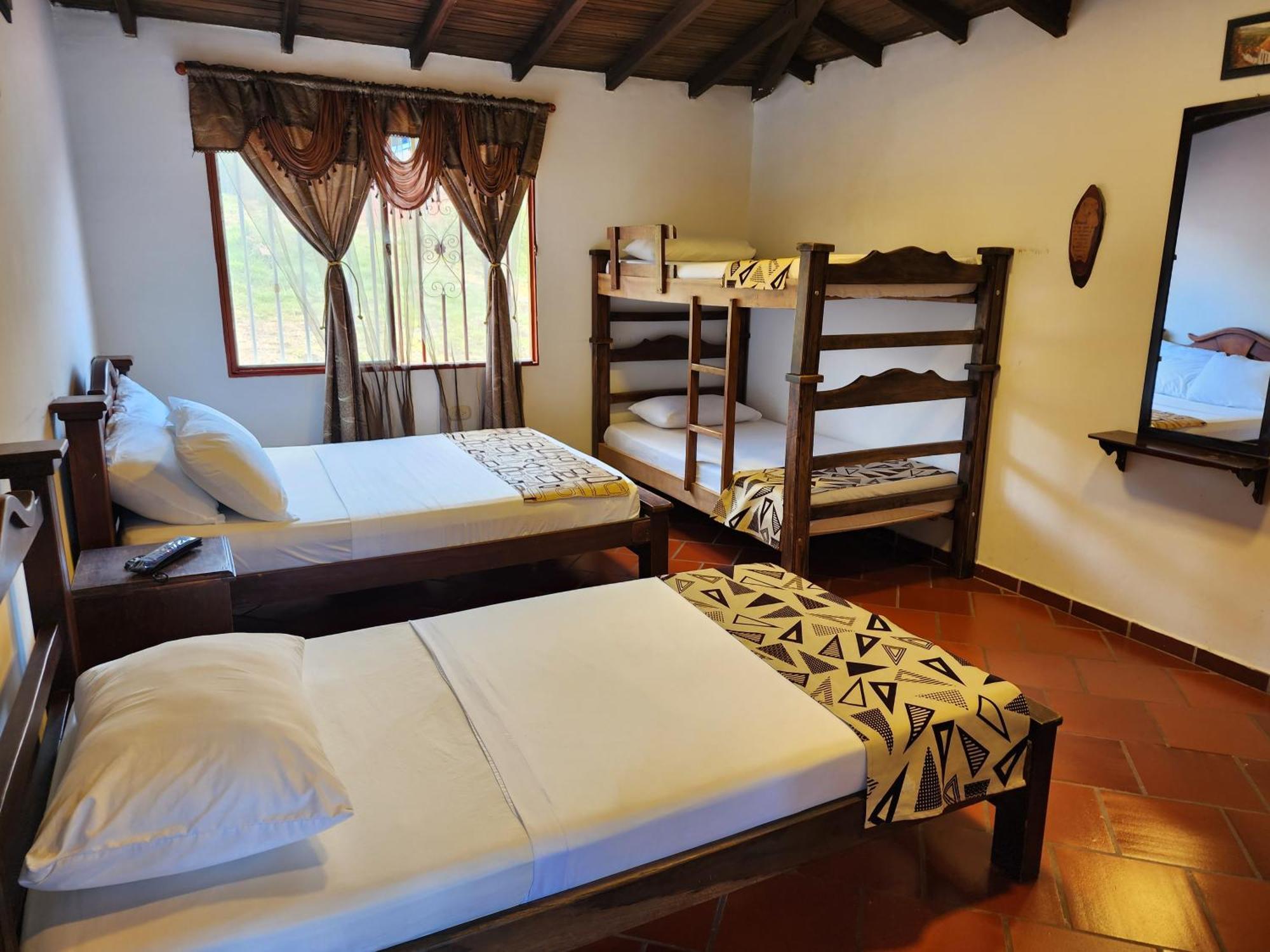 Hotel Campestre Palmas Del Zamorano San Gil Exterior photo