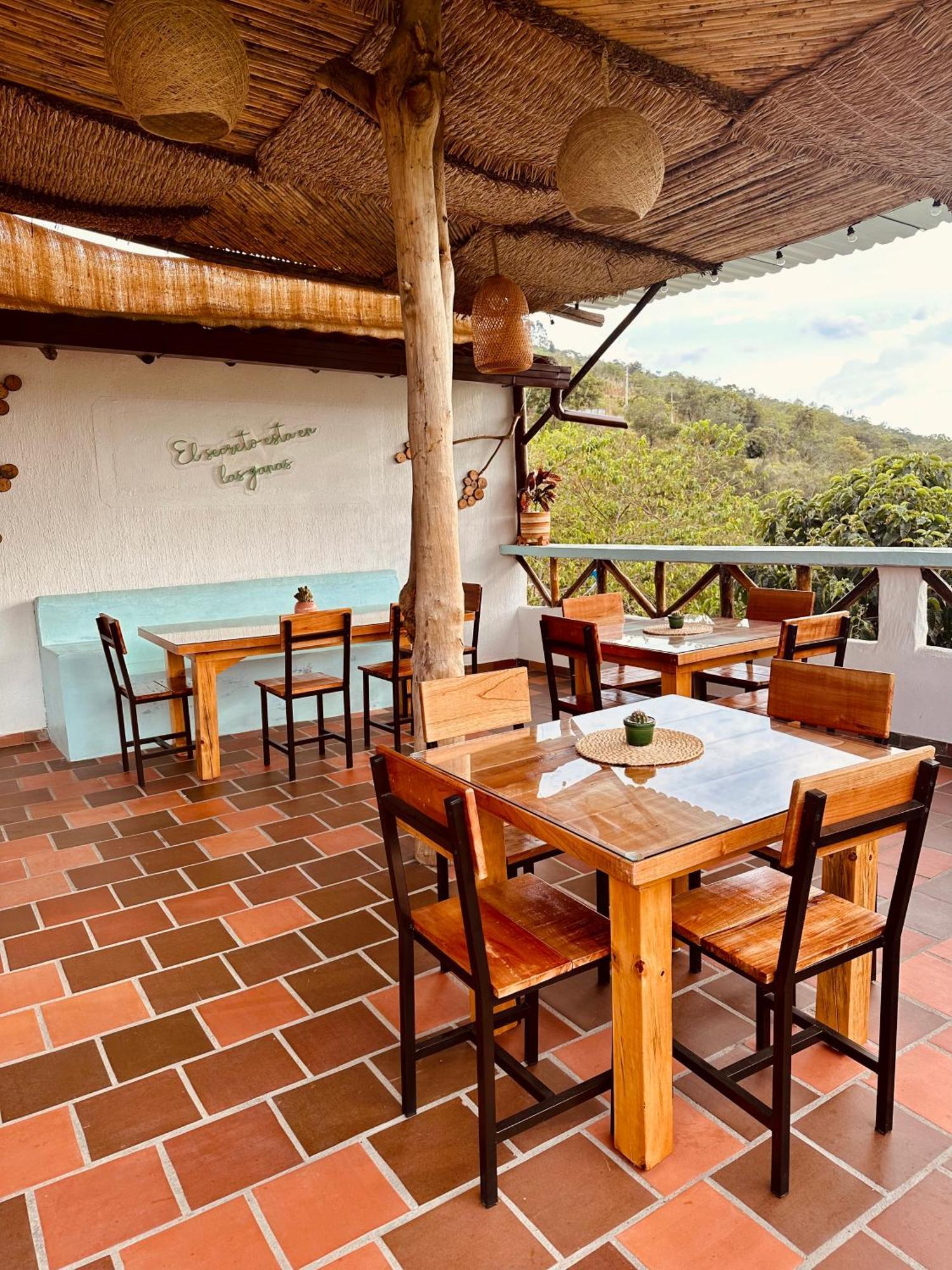 Hotel Campestre Palmas Del Zamorano San Gil Exterior photo