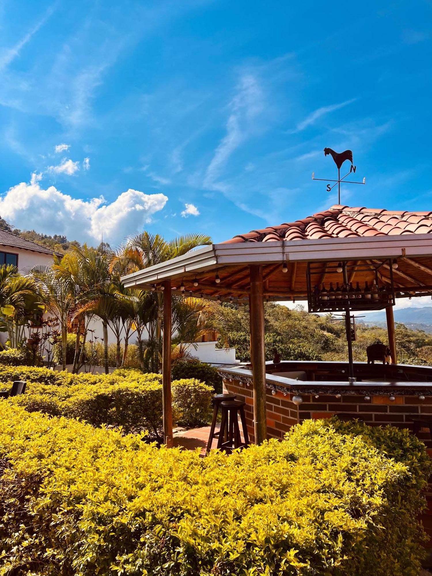 Hotel Campestre Palmas Del Zamorano San Gil Exterior photo