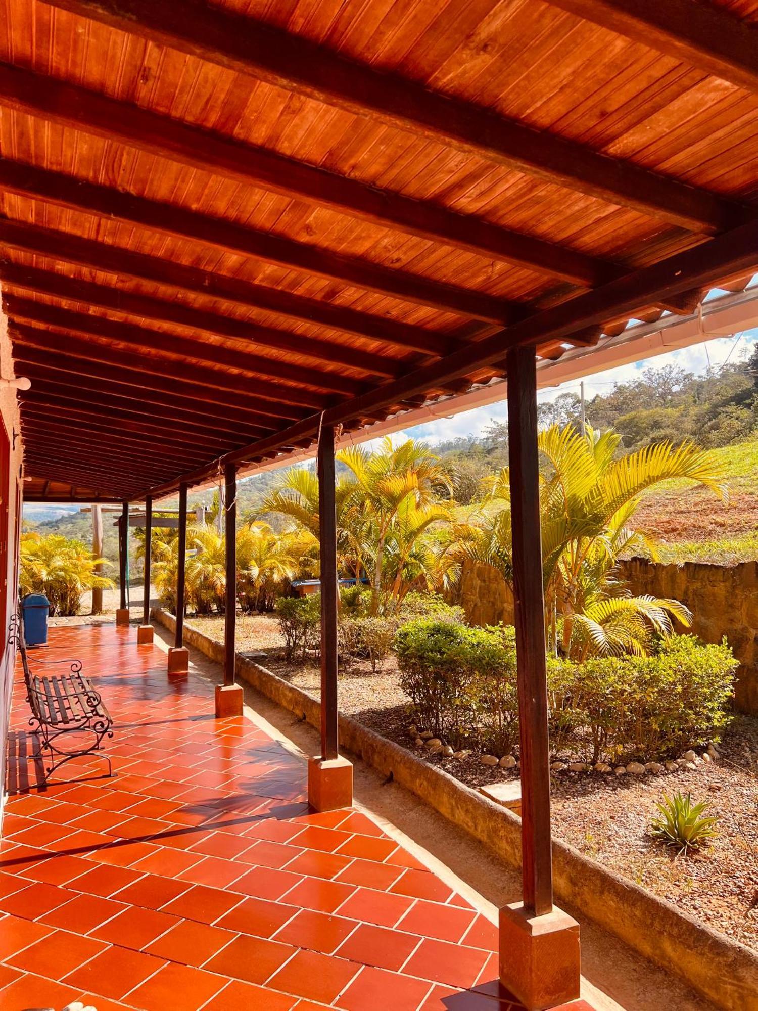 Hotel Campestre Palmas Del Zamorano San Gil Exterior photo